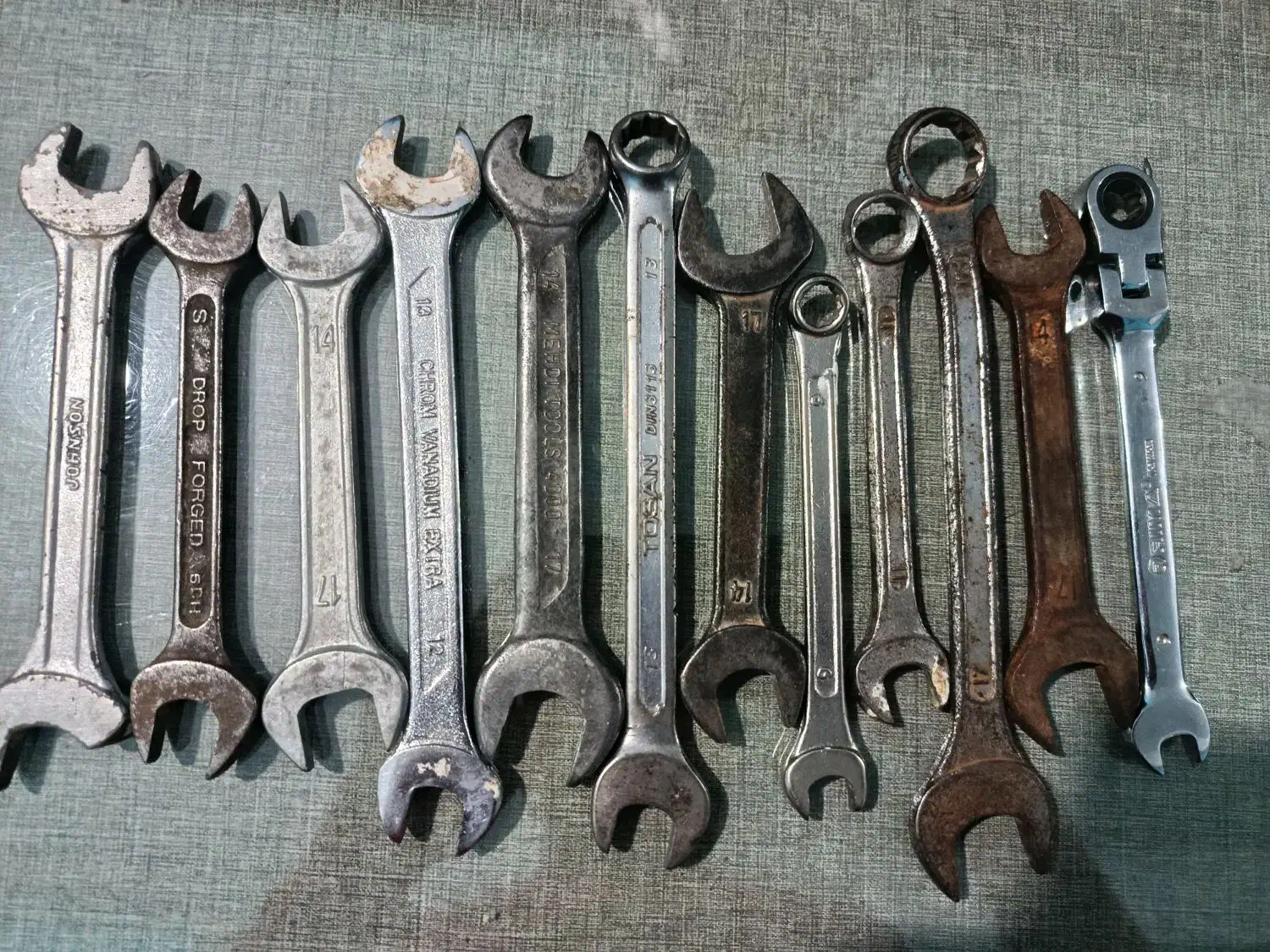 آچار|ابزارآلات|تربت جام, فاز ۱ فرهنگیان|دیوار