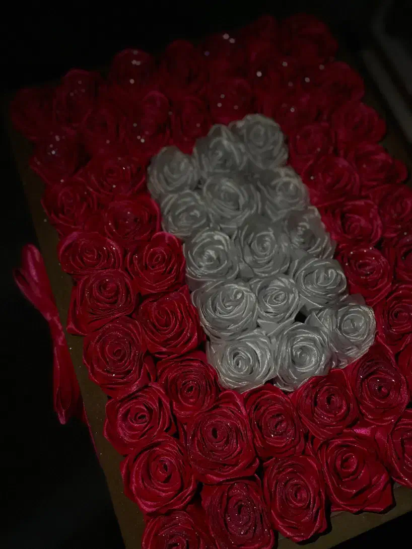 گل روبانی|گل مصنوعی|قدس, شهر‌قدس|دیوار