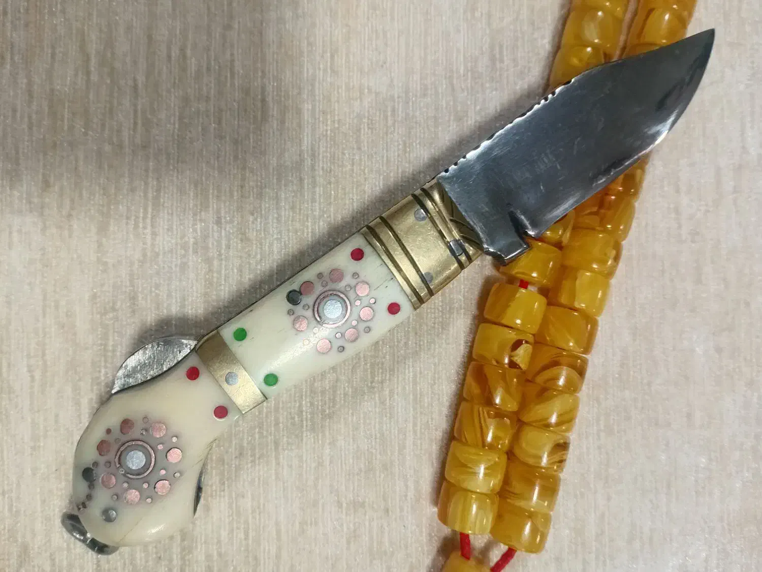 چاقو کلکسیونی|کلکسیون اشیاء عتیقه|سلماس, |دیوار