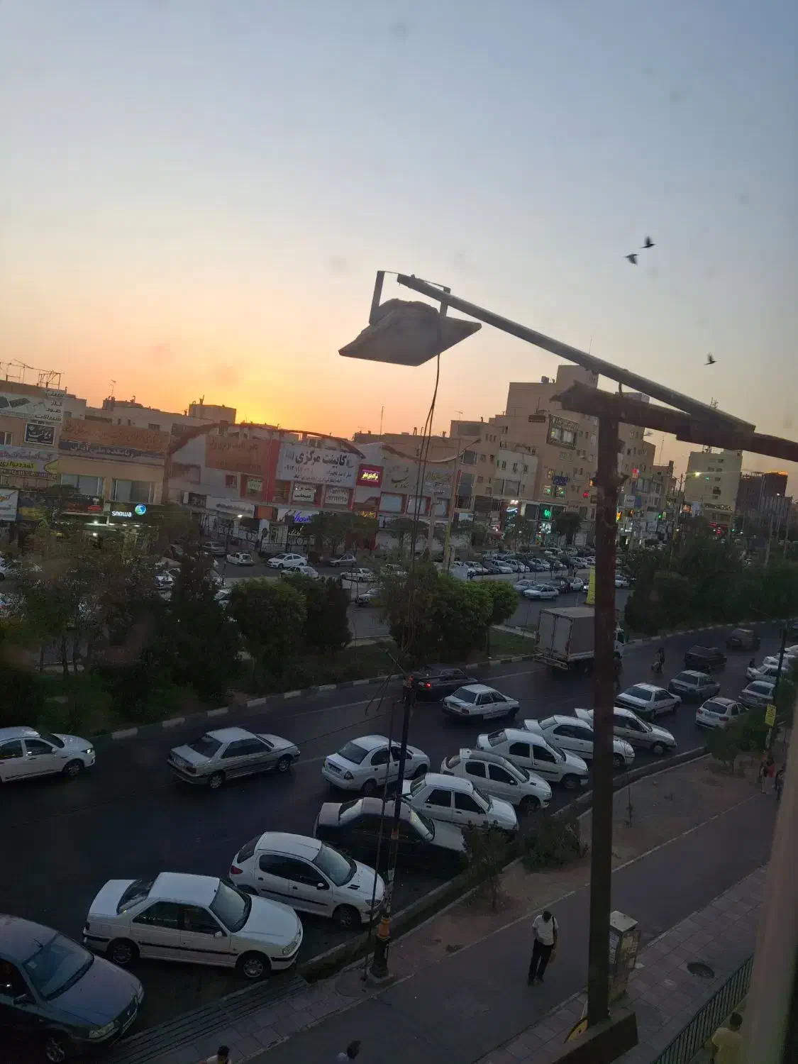 اداری ۹۲ متری/ طبقه ۲ /قابل تبدیل/تابلو خور|اجارهٔ دفتر کار، اتاق اداری، مطب|پرند, فاز ۲|دیوار