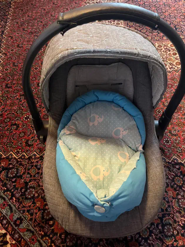 کری یر نوزاد قابل نصب در ماشین|کالسکه و لوازم جانبی|چالوس, |دیوار