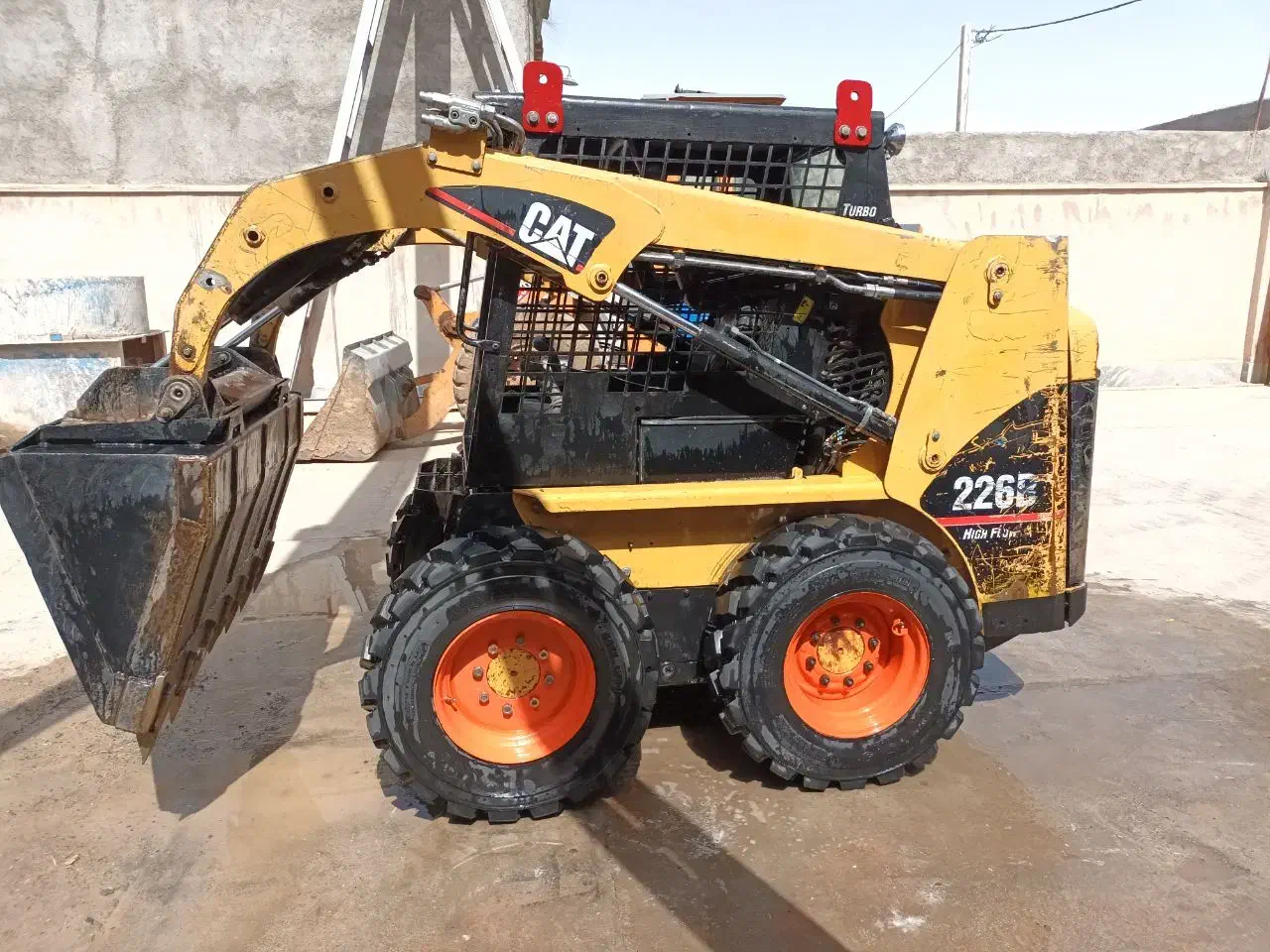 بابکت کاترپیلار مدل ۲۰۰۷|خودرو سنگین|تهران, مخصوص|دیوار