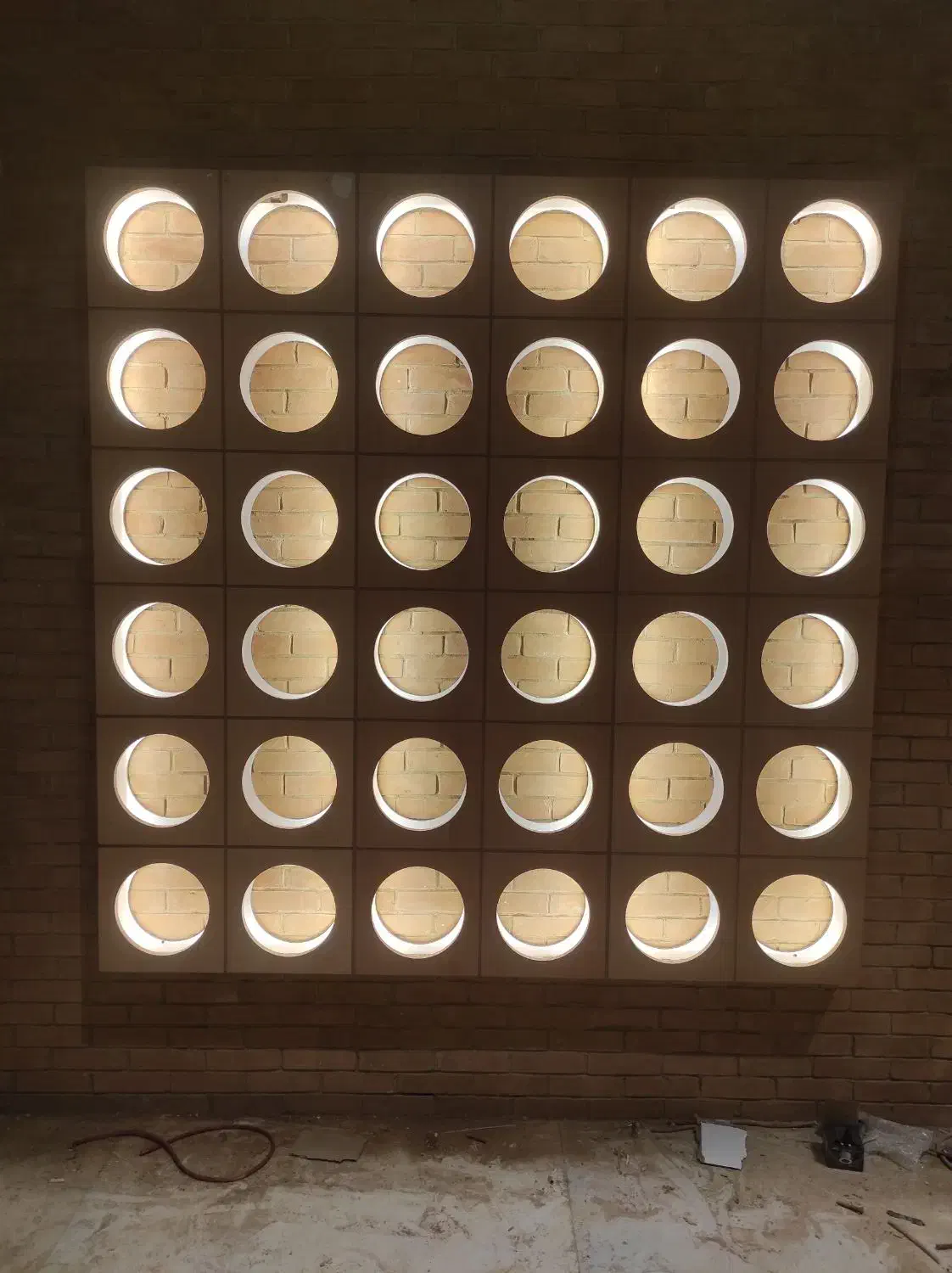 تاسیسات و خدمات برق کاری|خدمات پیشه و مهارت|کیش, |دیوار