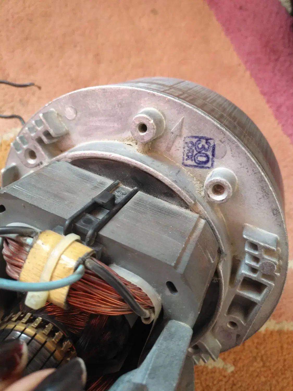 موتور بسیار قوی خارجی سیم پیچی مس ضخیم|جاروبرقی، جارو شارژی، بخارشو|تهران, سلسبیل شمالی|دیوار