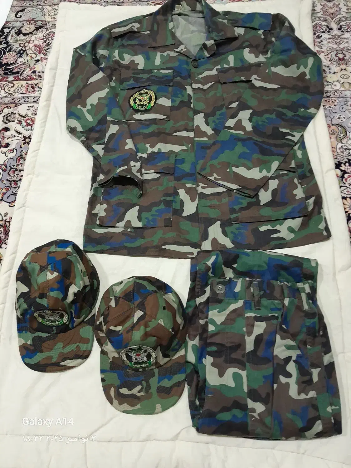 سبز|لباس|گناباد, |دیوار