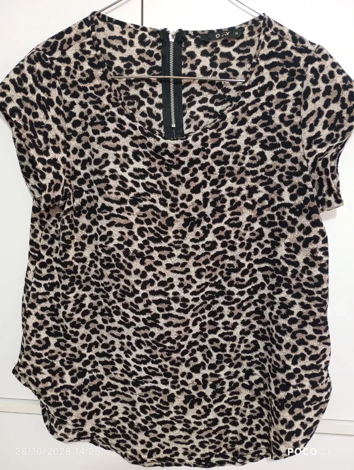 تعداد زیادی لباس در حد نو مناسب دست فروشی و...|لباس|رودهن, |دیوار