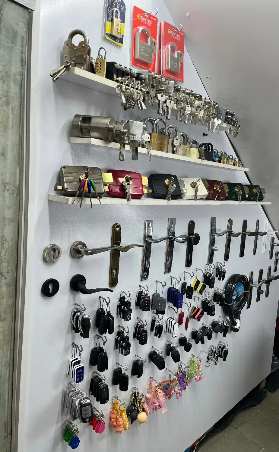 کلید سازی سریع و ارزان شبانه روزی|خدمات پیشه و مهارت|گرگان, |دیوار