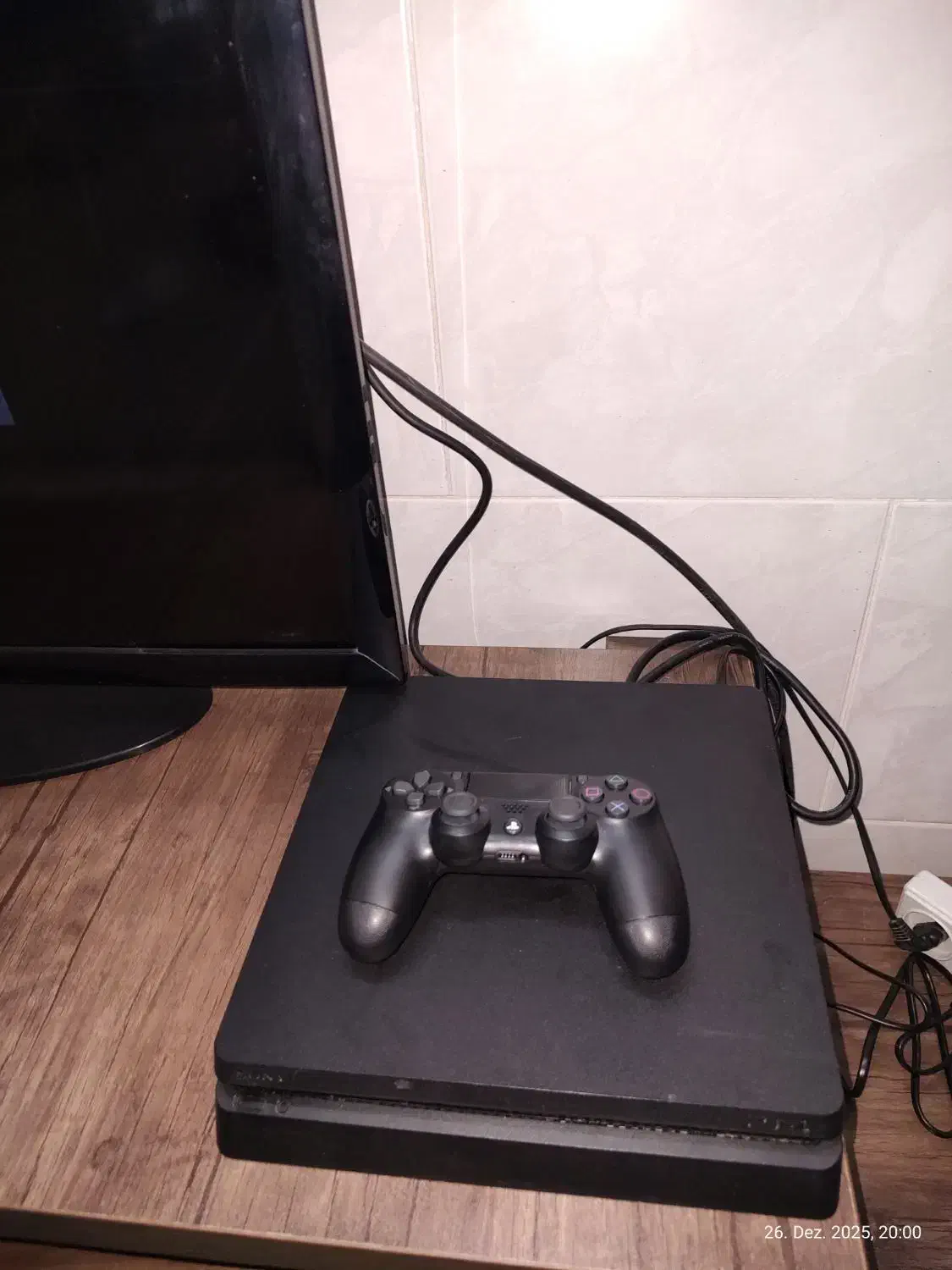 PS4 Slim 500 GB|کنسول، بازی ویدئویی و آنلاین|قم, دروازه چوبی|دیوار