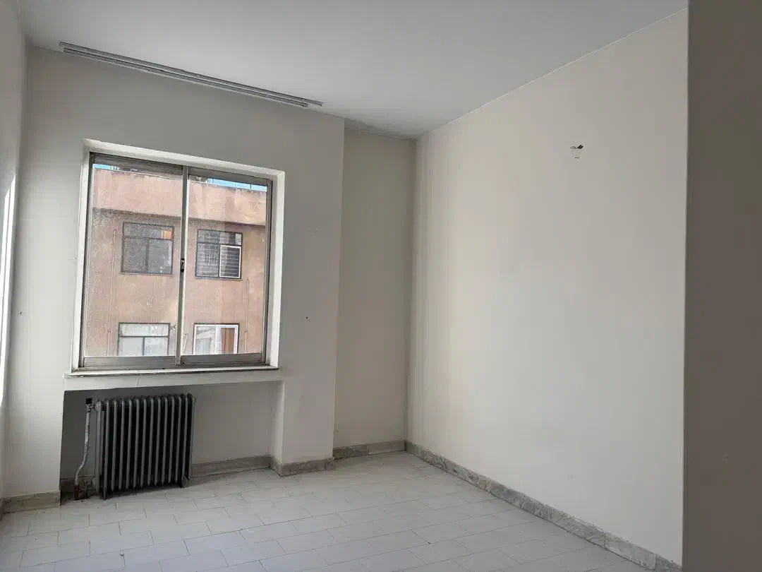 بلوار شهدا /صادقیه /۹۰متری / ۲خواب / نورگیر