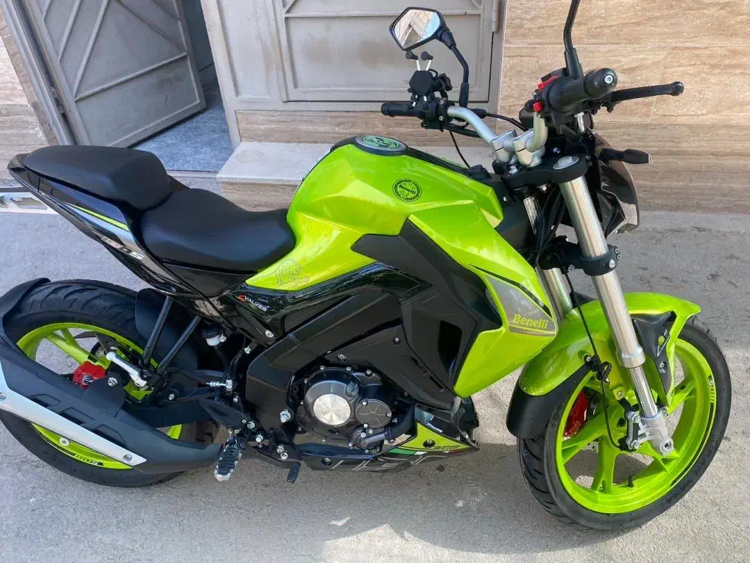 بنلی|موتورسیکلت|فلاورجان, |دیوار