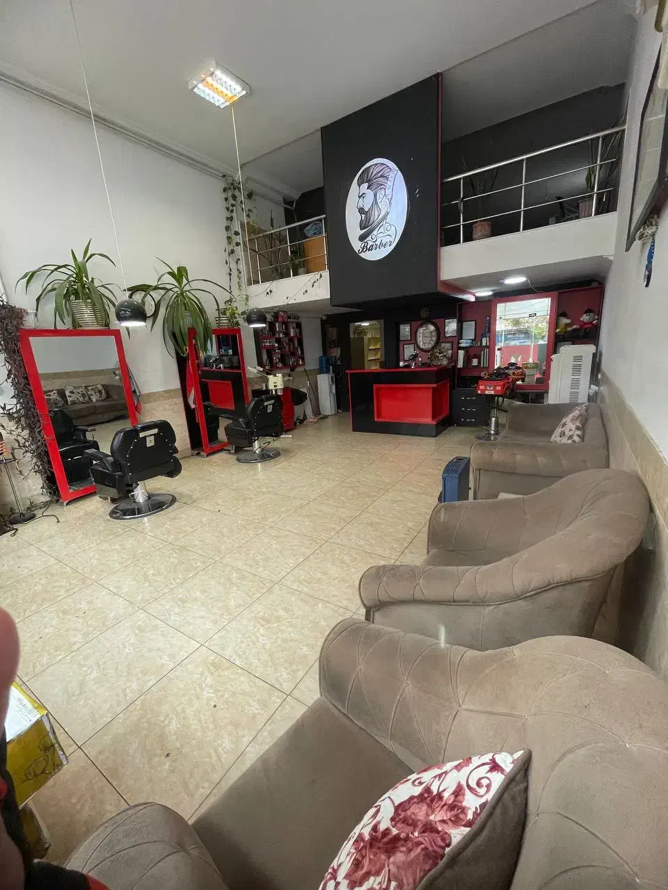 آرایشگاه|آرایشگاه و سالنهای زیبایی|جلفا, |دیوار