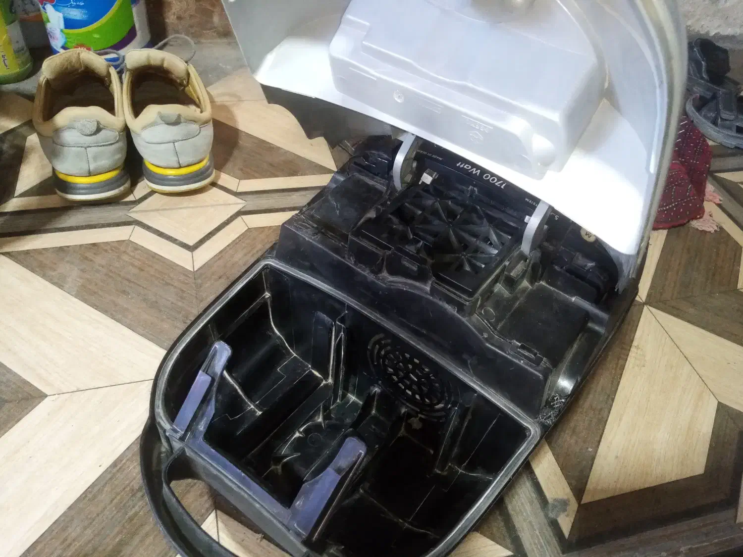 جاروبرقی|جاروبرقی، جارو شارژی، بخارشو|قروه, |دیوار