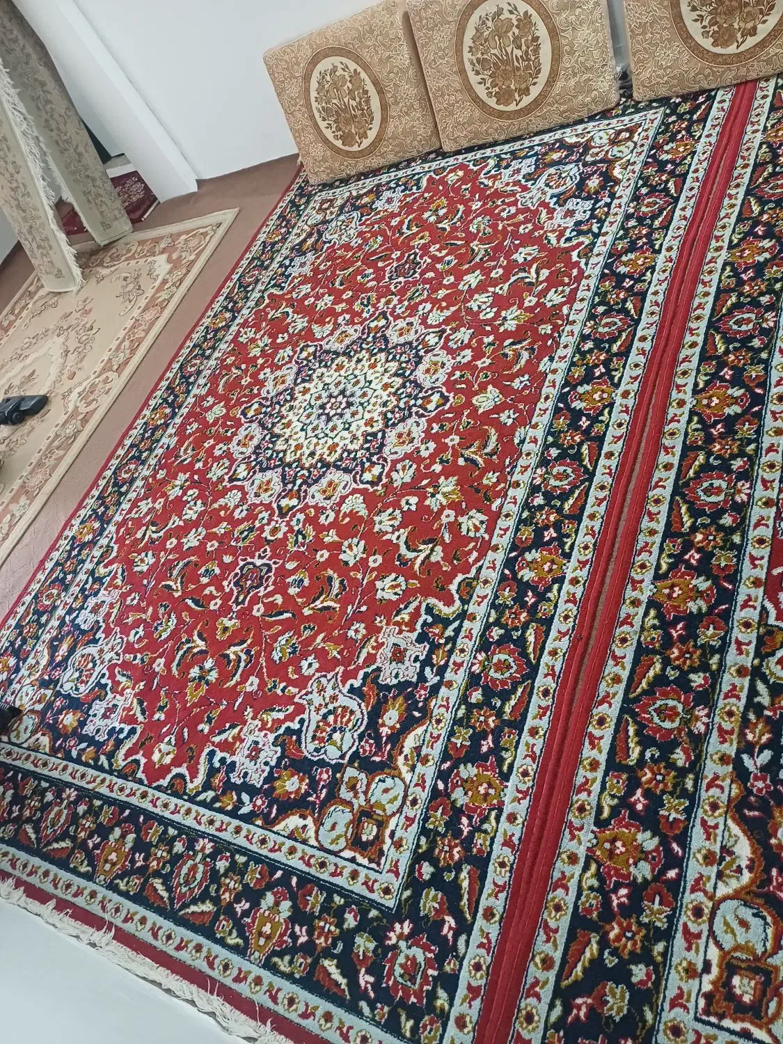 فرش ۶ متری|فرش|بندر انزلی, آسیای میانه|دیوار