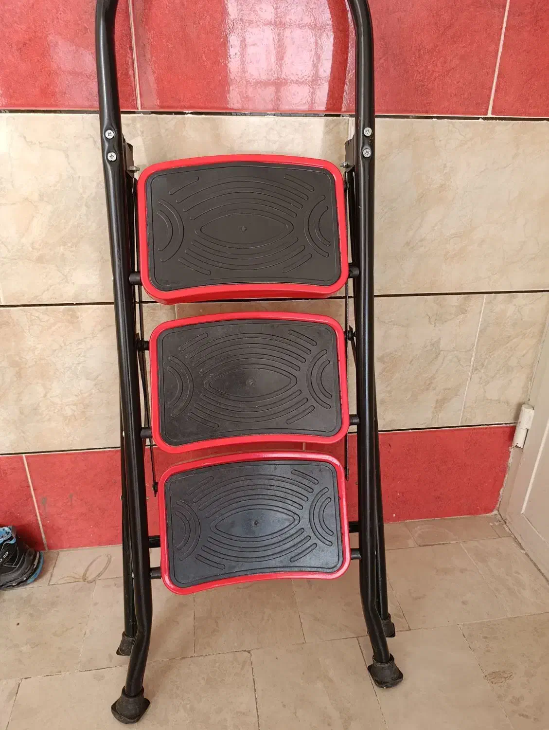 چهارپایه نردبان|ابزارآلات|ساوه, |دیوار