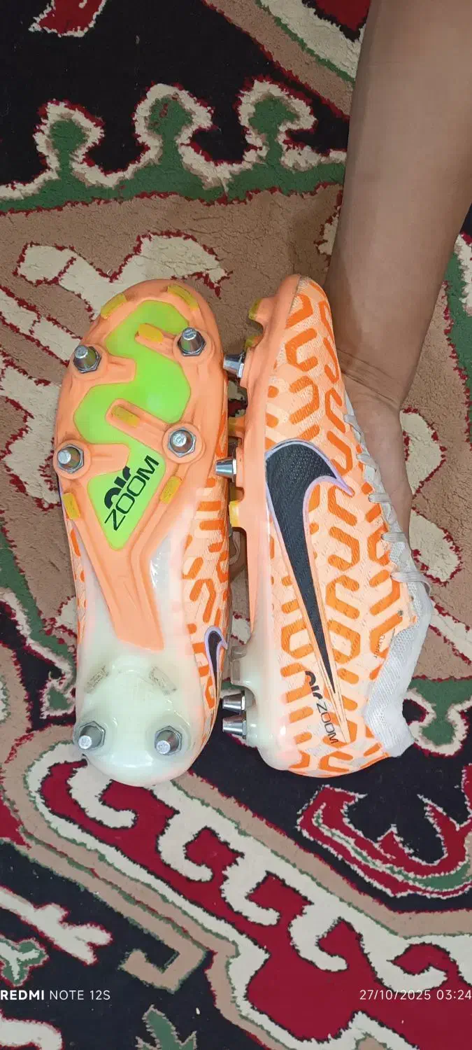 کفش فوتبال استوک دار آهنی|کیف، کفش، کمربند|بندر امام خمینی, |دیوار