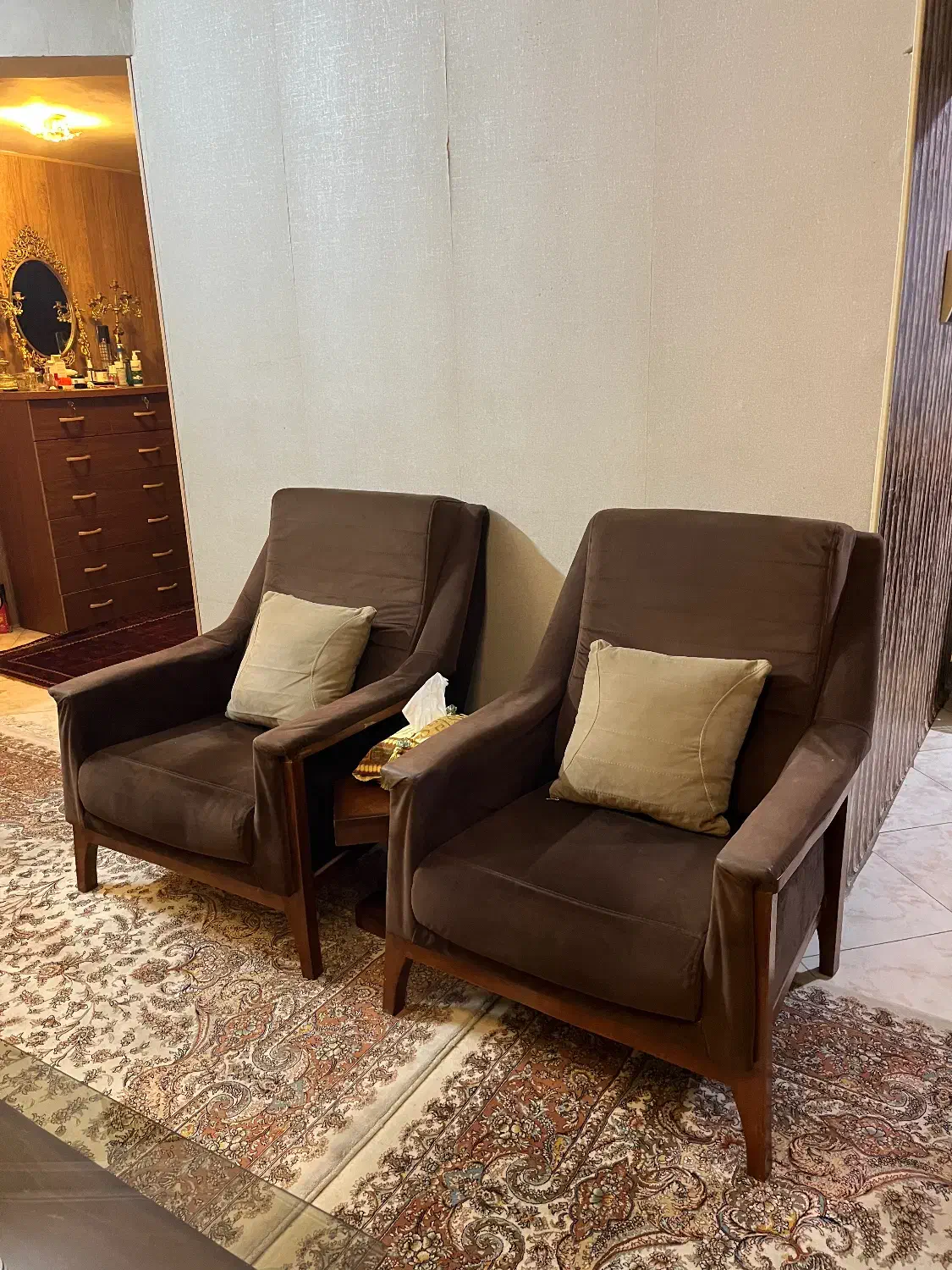 مبل راحتی|مبلمان خانگی و میز عسلی|مشهد, تربیت (صدف)|دیوار