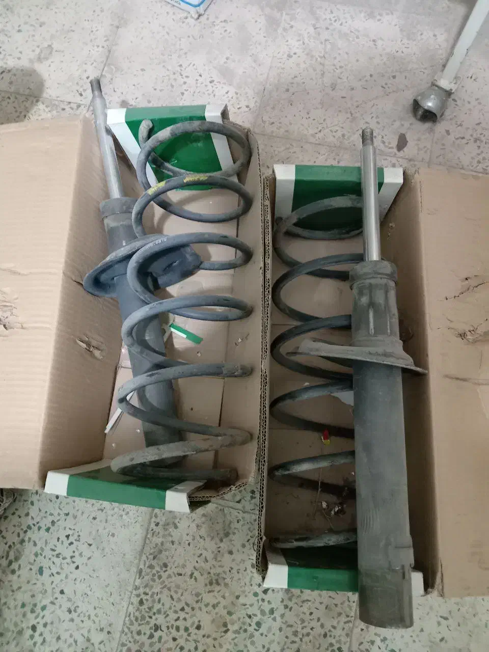 فنر و کمک فنر فابریک ۴۰۵|قطعات یدکی و لوازم جانبی|قیدار, |دیوار