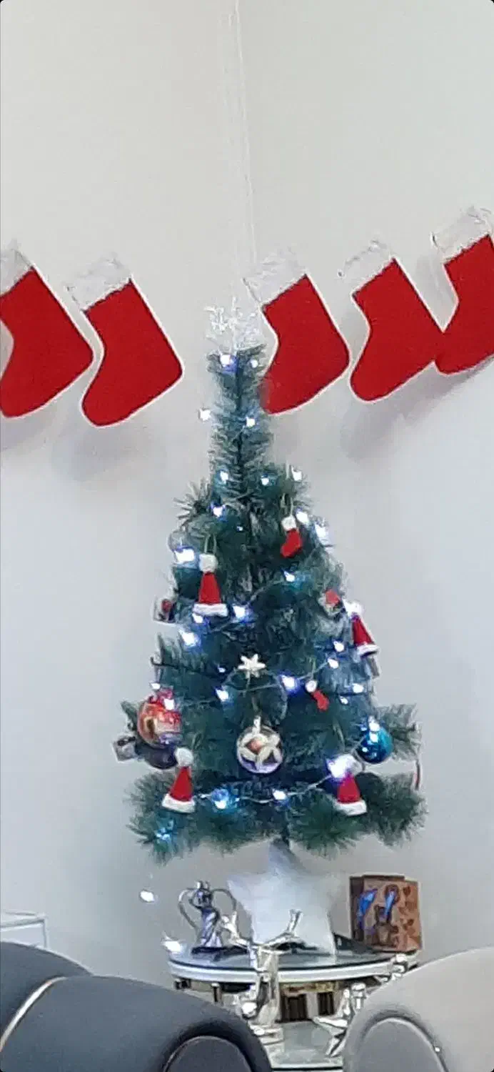 درخت کریسمس|گل مصنوعی|فردیس, فردیس|دیوار