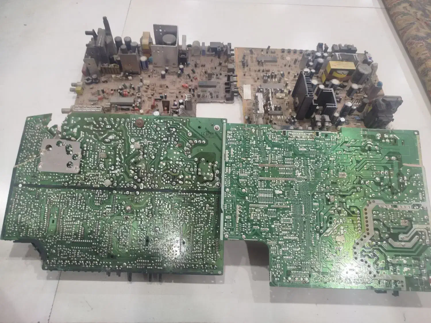 برد تلوزیون و کامپیوتر|قطعات و لوازم جانبی رایانه|جهرم, |دیوار