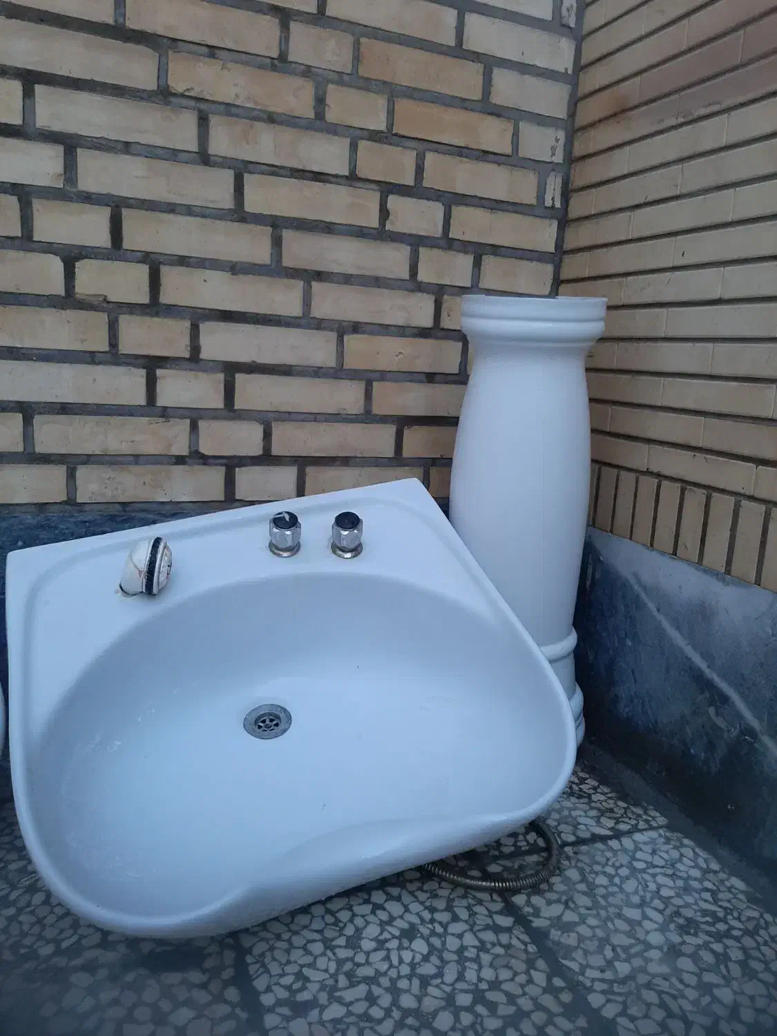 سرشور روشوعی|لوازم سرویس بهداشتی|آران و بیدگل, |دیوار