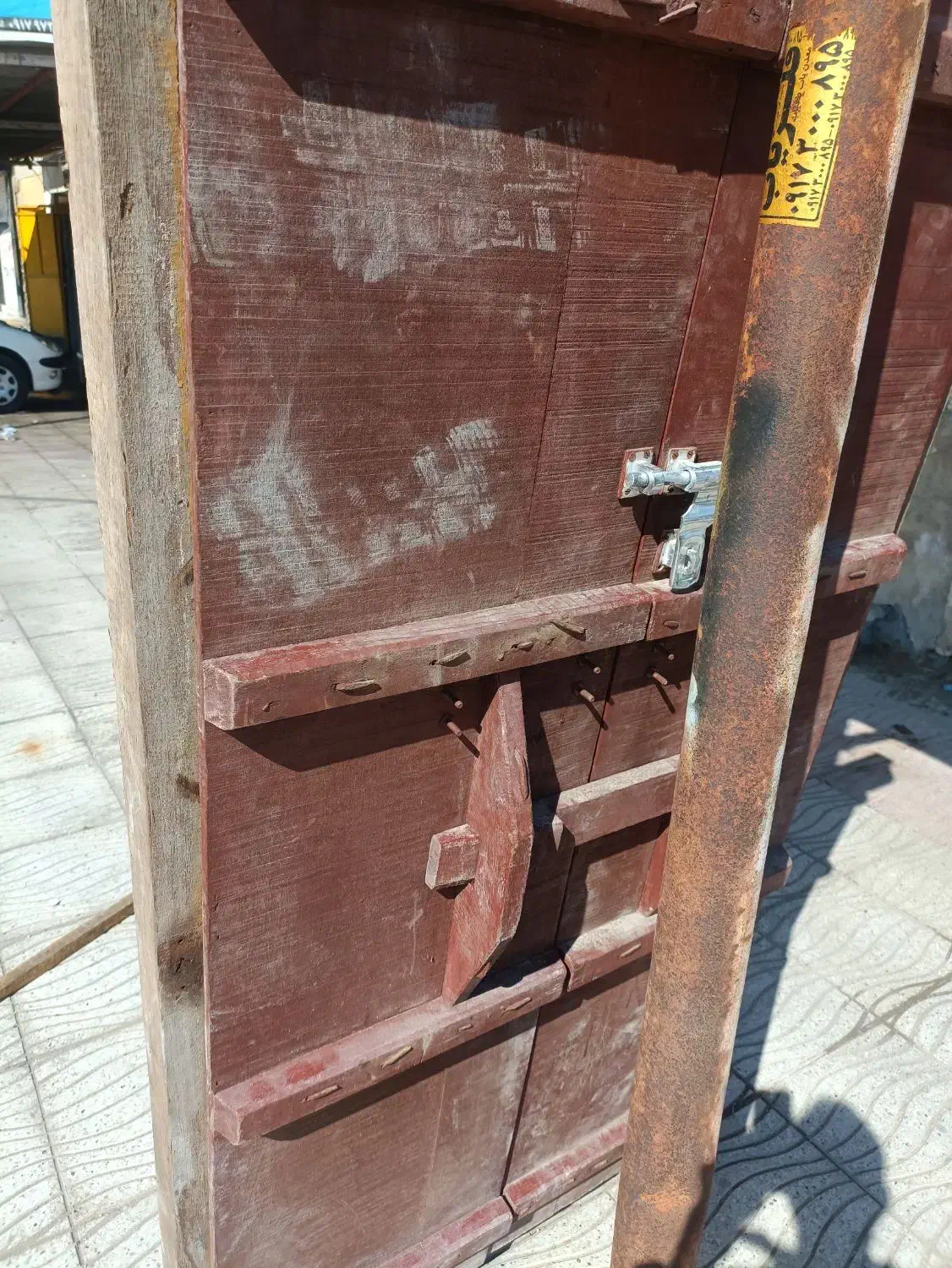 درب چوبی قدیمی|کلکسیون اشیاء عتیقه|بندر کنگان, |دیوار