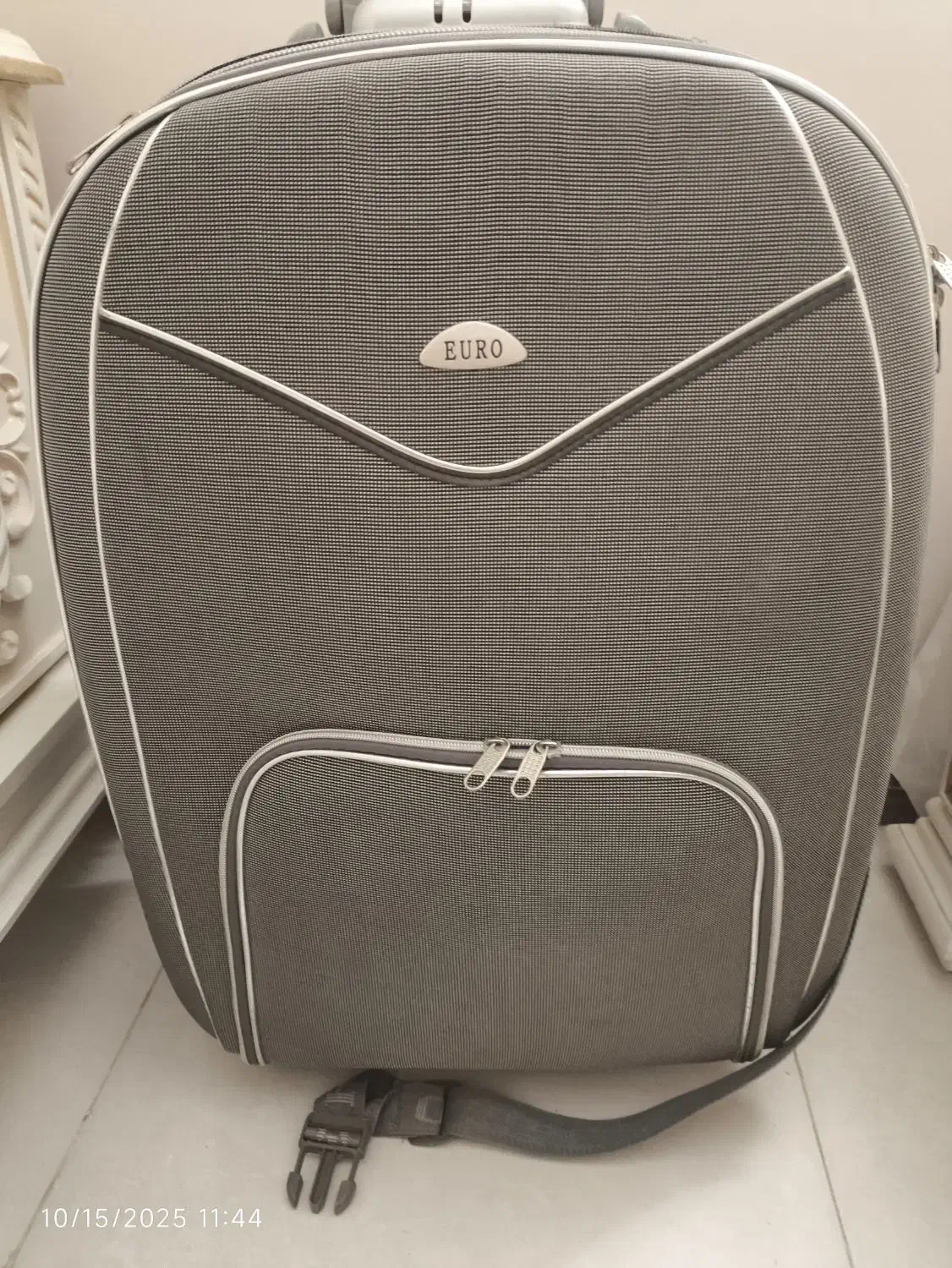 چمدان سایز متوسط|کیف، کفش، کمربند|ورامین, ورامین|دیوار