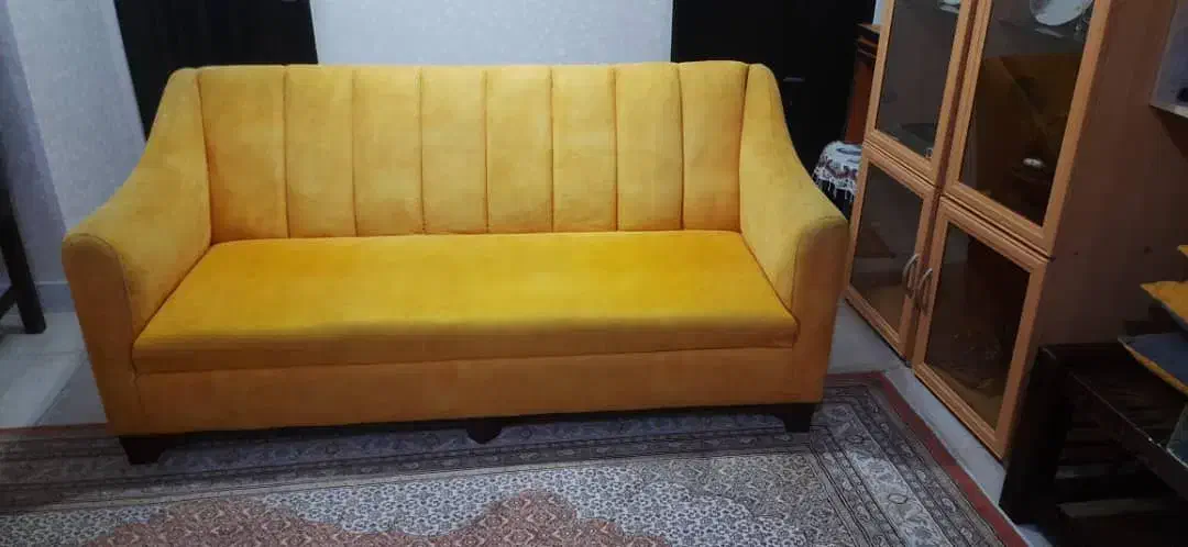 مبل سه تیکه نه نفره|مبلمان خانگی و میز عسلی|رشت, رودباری|دیوار