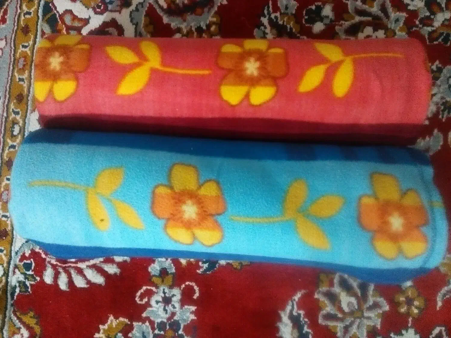 پتو گلبافت مسافرتی|رختخواب، بالش، پتو|شیراز, شهرک مهدیآباد|دیوار