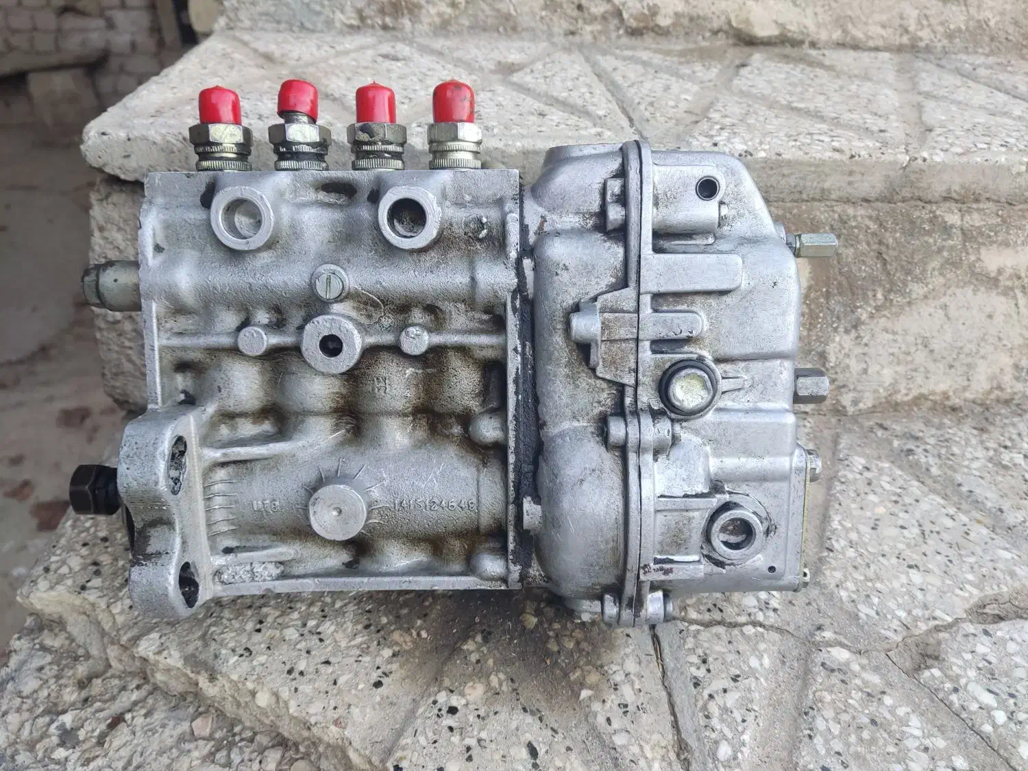 پمپ گازوئیل تراکتور رمانی|ماشین‌آلات صنعتی|دوزین, |دیوار