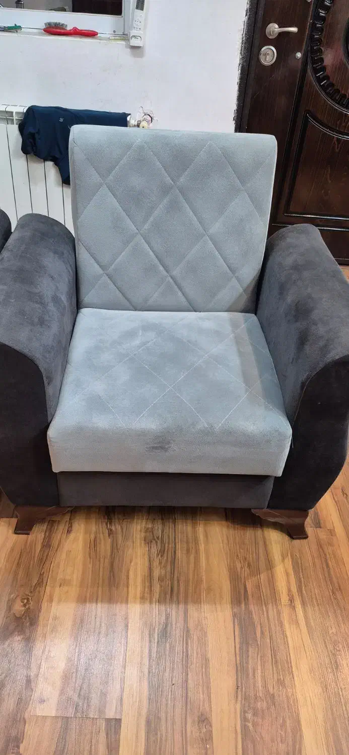 فروش مبل هفت نفره بدلیل فروش ویلا و مهاجرت|مبلمان خانگی و میز عسلی|چاف و چمخاله, |دیوار