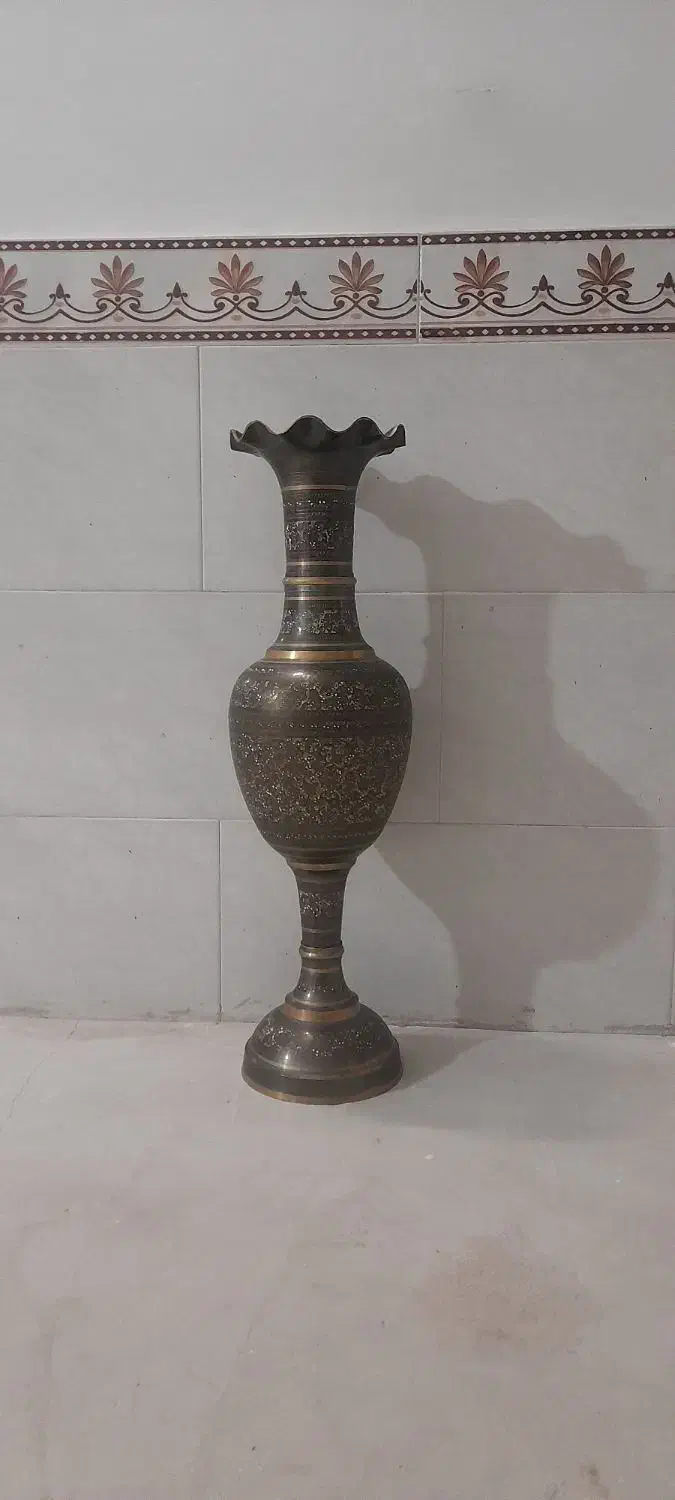 گلدان برنجی|صنایع دستی و سایر لوازم تزئینی|رباط‌کریم, الارد|دیوار