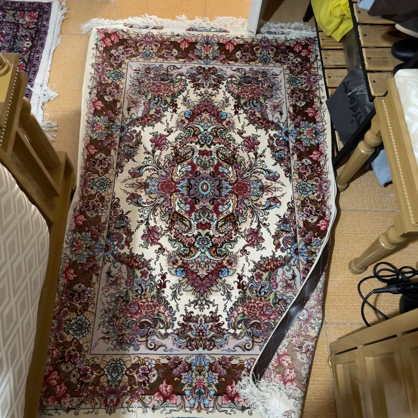 فرش دستبافت ابریشم|فرش|اندیشه, اندیشه فاز ۴|دیوار