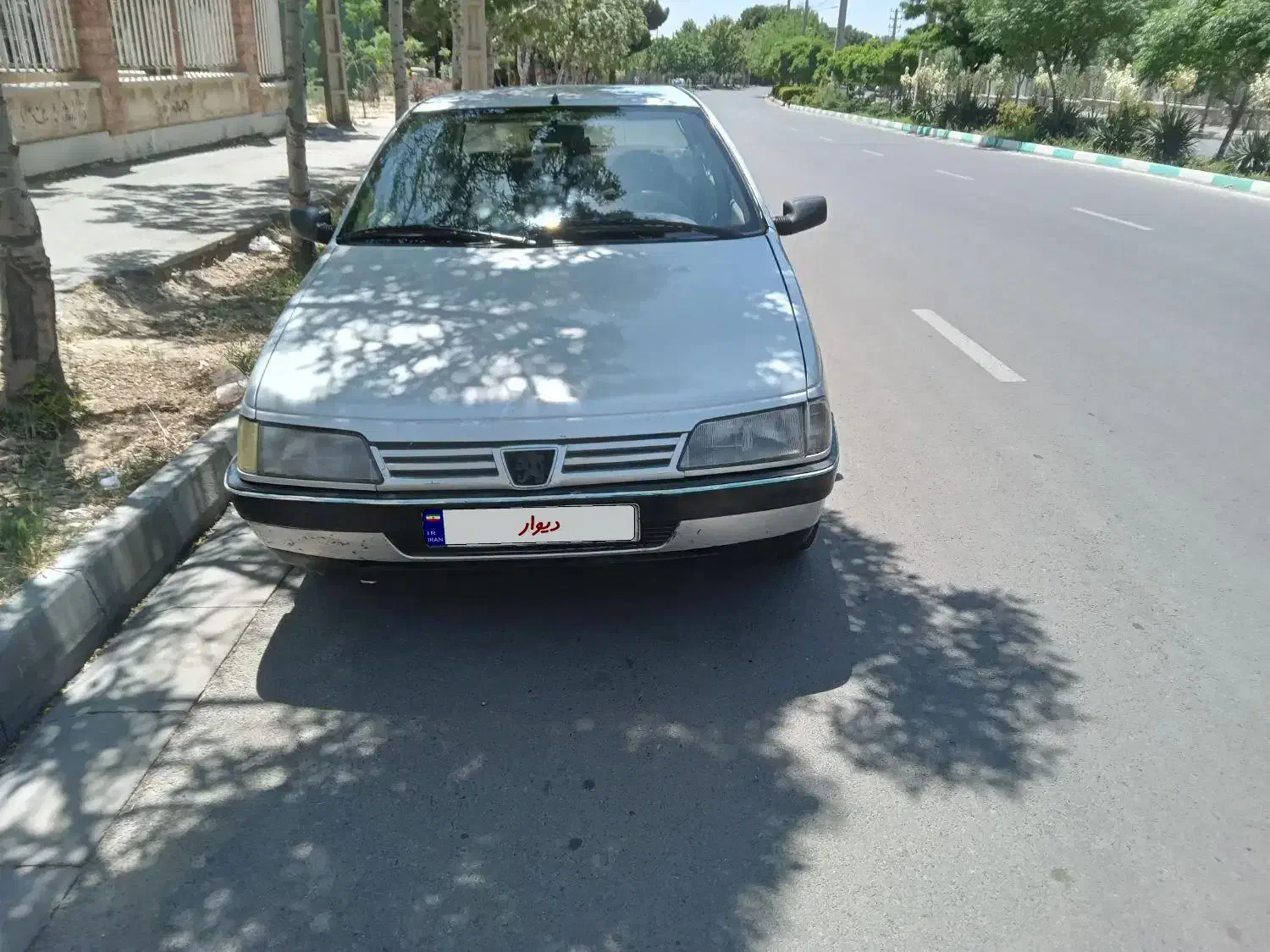 پژو ۴۰۵ مدل آخر ۸۸  نقره ای|خودرو سواری و وانت|کرج, حصارک پایین|دیوار