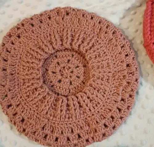 کلاه زمستانی|لباس|بومهن, |دیوار