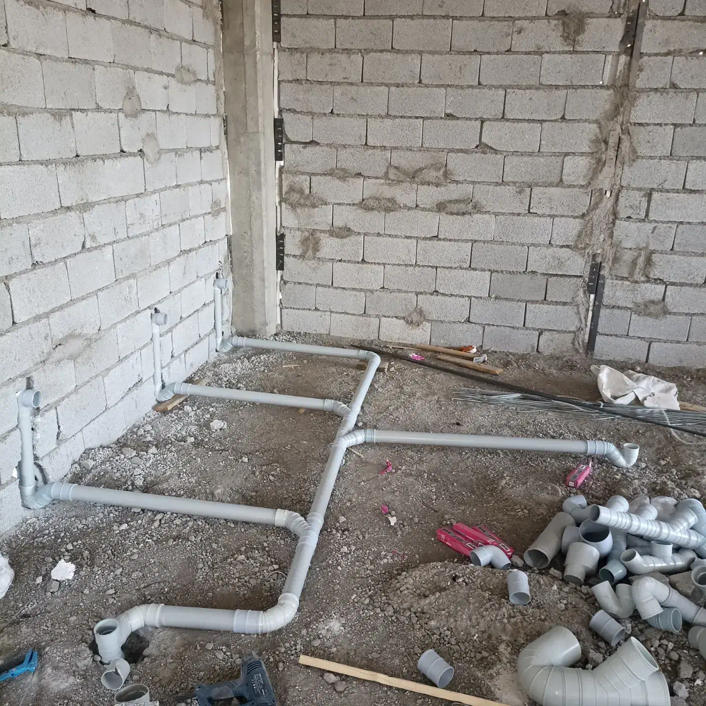 تاسیسات لوله کشی تخصصی|خدمات پیشه و مهارت|اهر, |دیوار