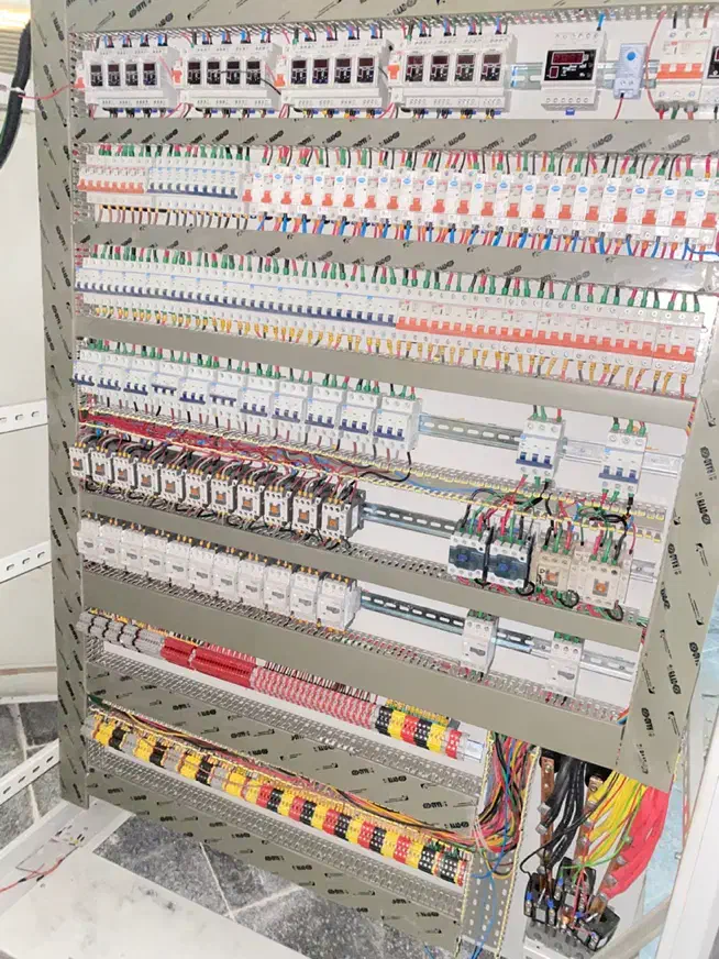 شاگرد برقکار|استخدام صنعتی، فنی، مهندسی|زاهدان, |دیوار