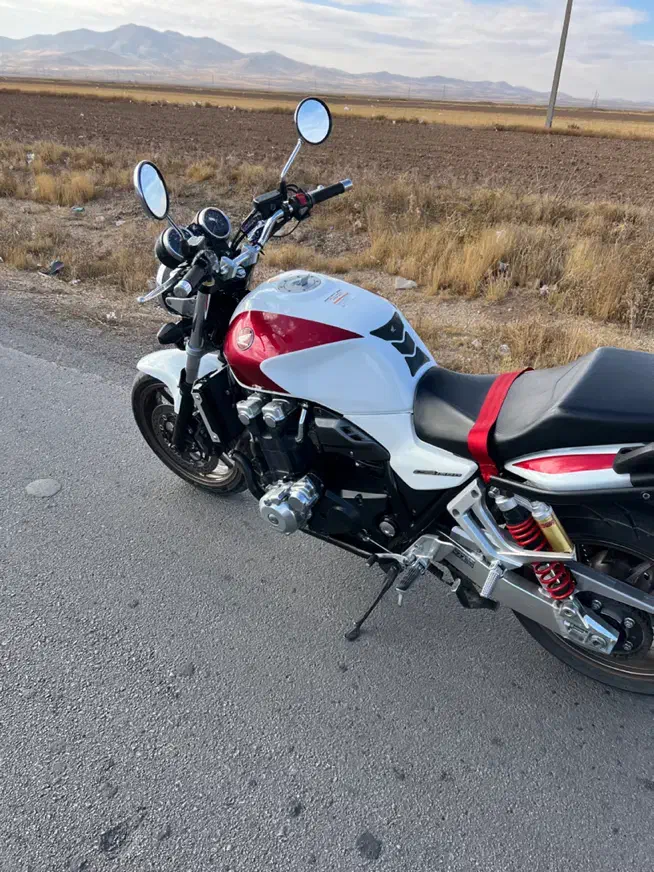 Cb1300|موتورسیکلت|تهران, ورزشگاه آزادی|دیوار