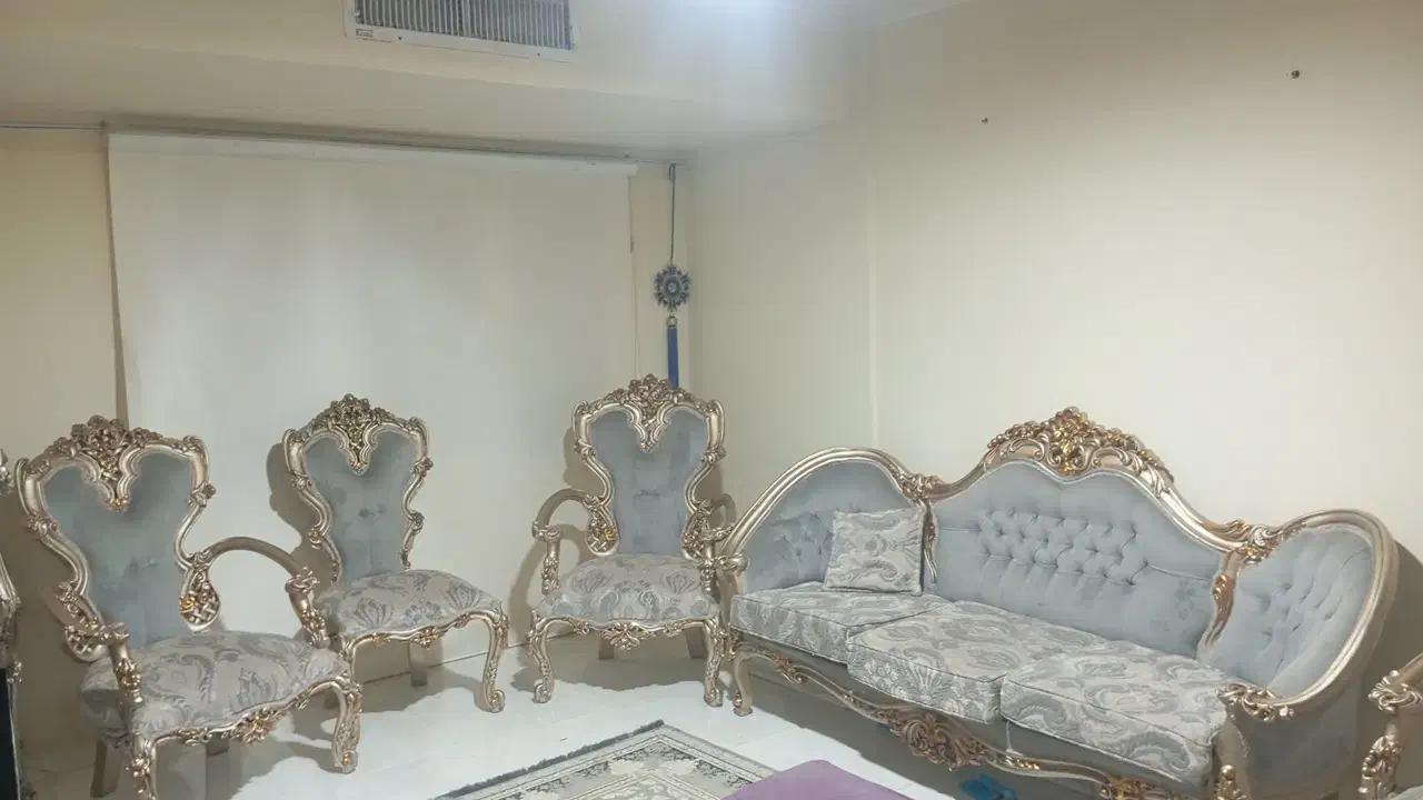 مبل کلاسیک در حد نو|مبلمان خانگی و میز عسلی|پرند, فاز ۶|دیوار