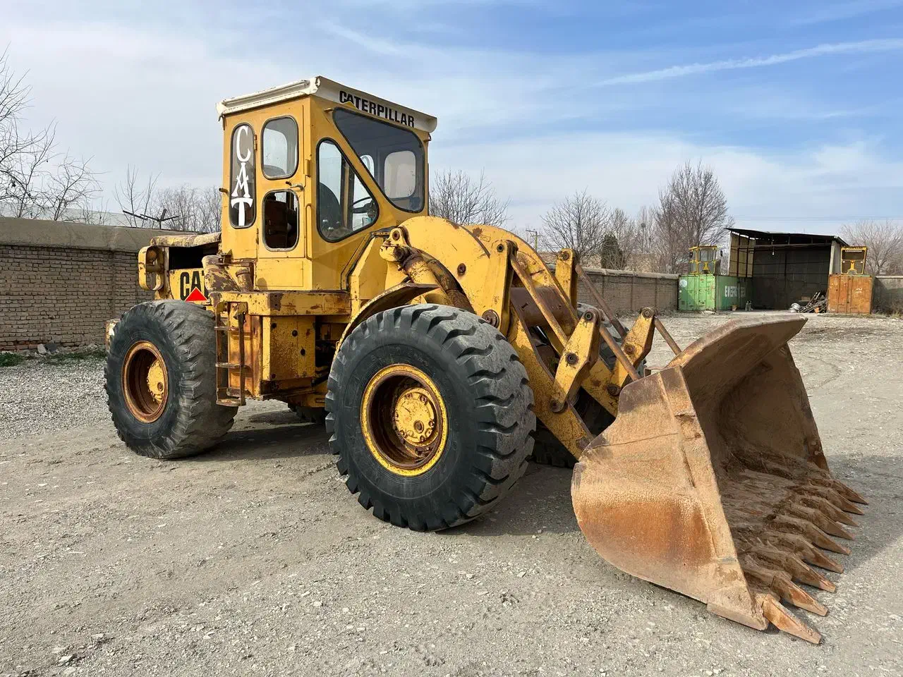 نیازمند راننده لودر 950|استخدام حمل و نقل|شهرکرد, |دیوار