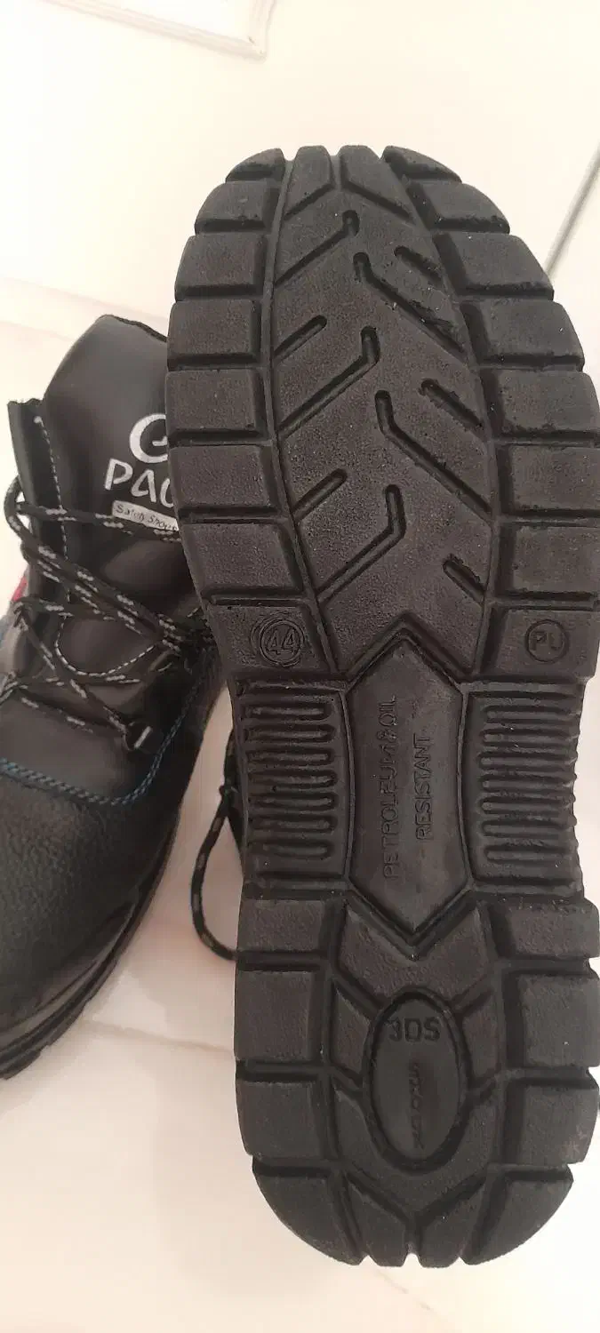 کفش ایمنی نو|کیف، کفش، کمربند|اراک, |دیوار