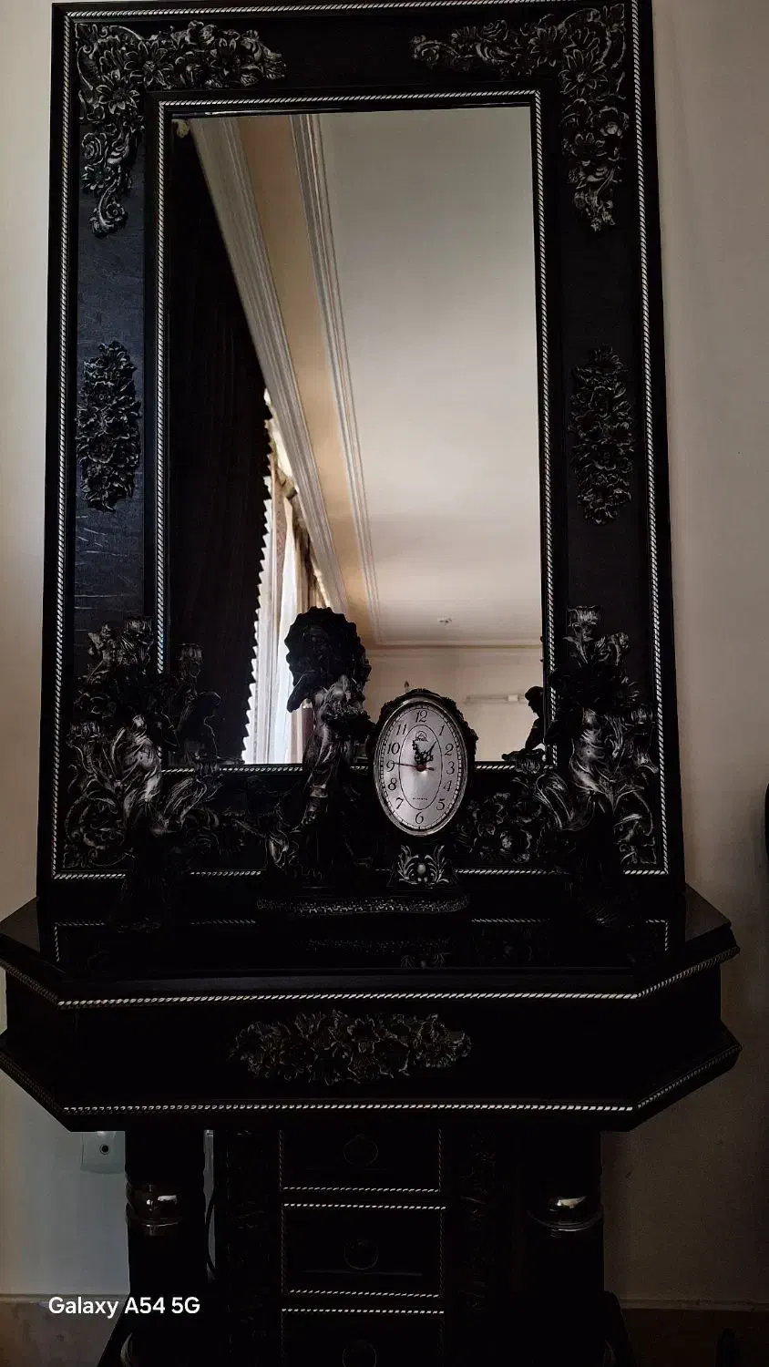 آیینه|آینه|اصفهان, گورتان|دیوار