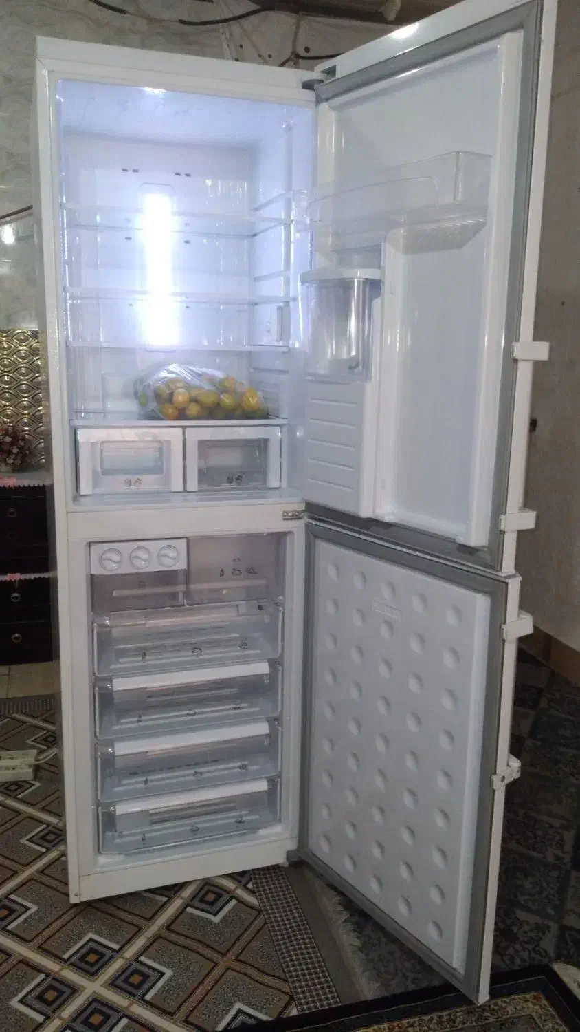 تعمیر انواع یخچال و فریز در محل|خدمات پیشه و مهارت|بروجرد, |دیوار