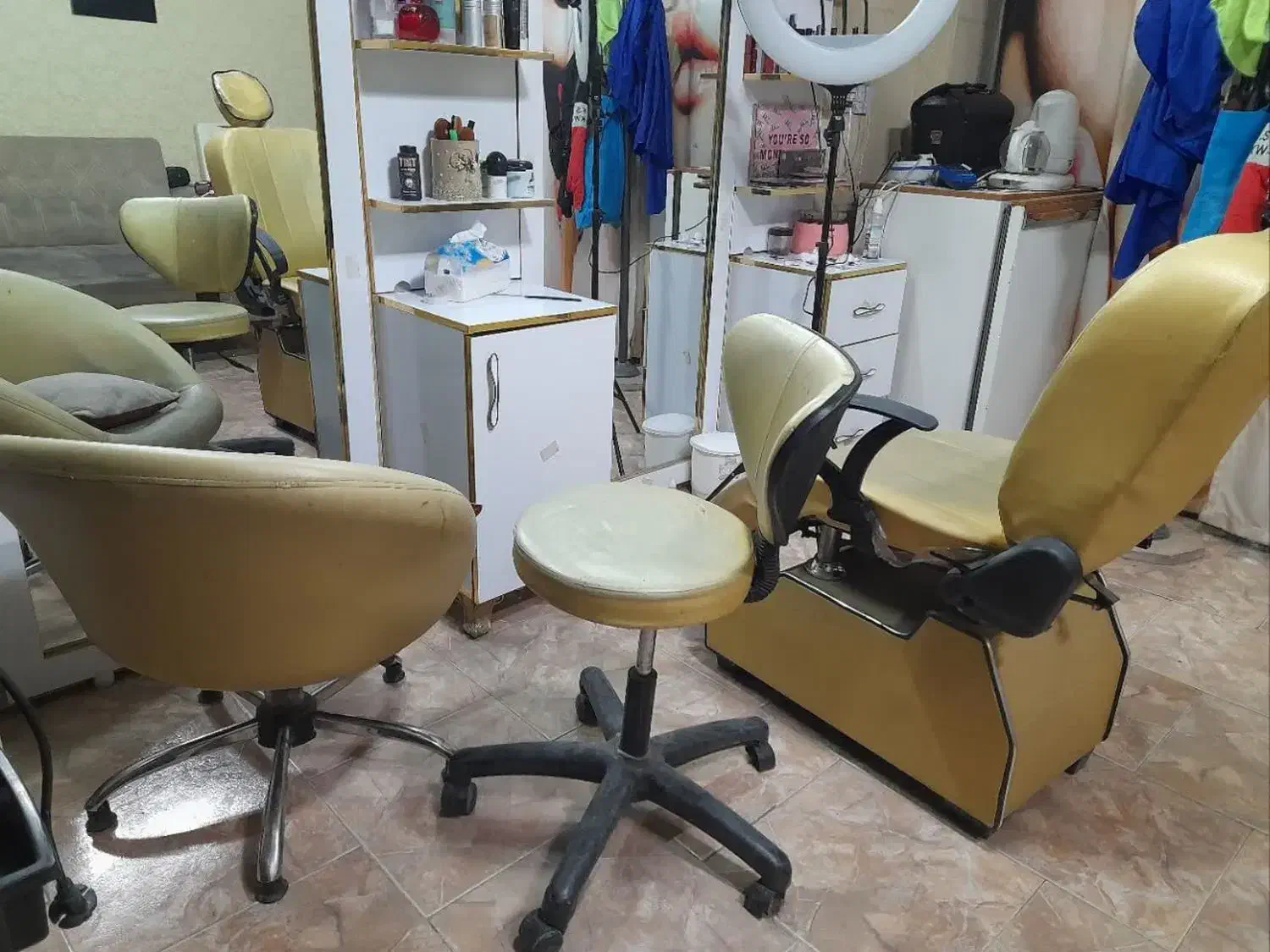 فروش دکور آرایشگاه زنانه|آرایشگاه و سالن‌های زیبایی|مشهد, موسوی قوچانی|دیوار