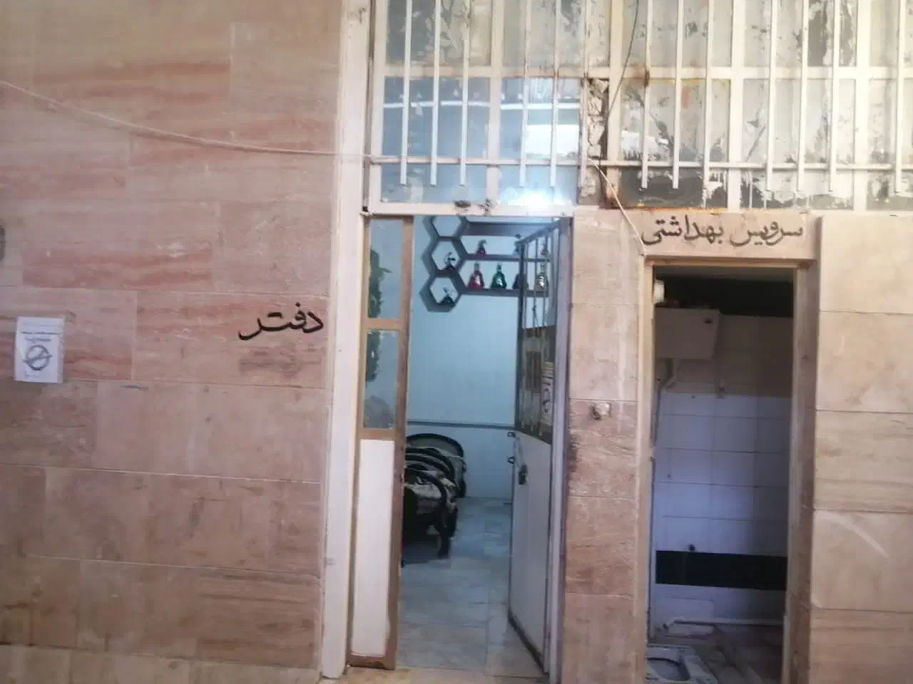 اجاره مغازه ۲۵۰ متری در فرودگاه شهید دستغیب شیراز|اجارهٔ مغازه و غرفه|شیراز, فرودگاه شهید دستغیب شیراز|دیوار
