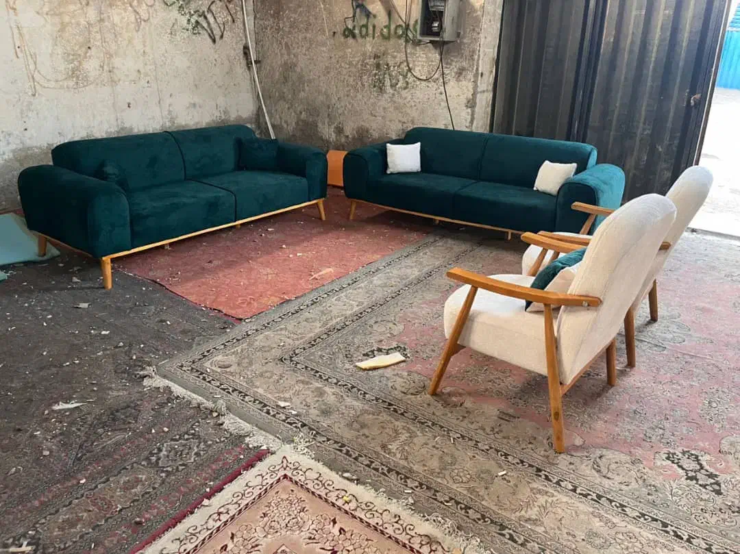 مبل راحت دسته چوبی فقط ۲۸|مبلمان خانگی و میز عسلی|اصفهان, برازنده|دیوار