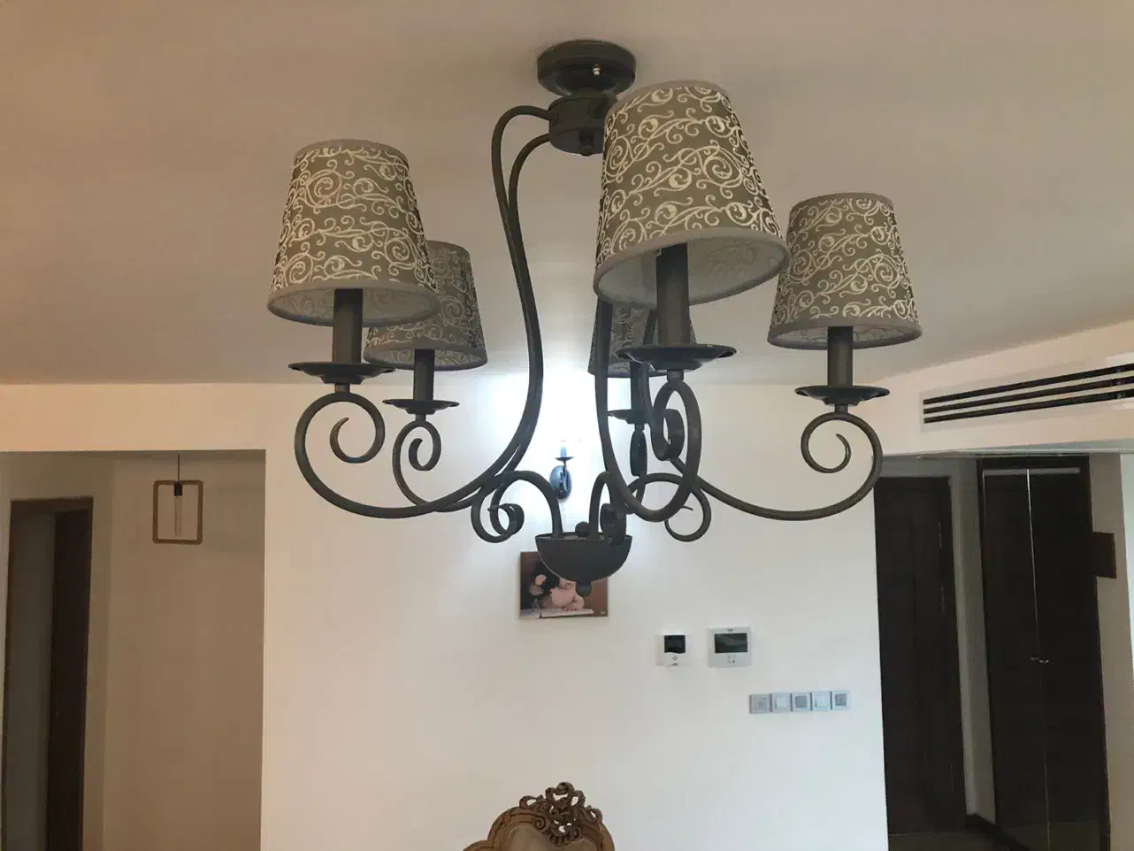 لوستر|لوستر و چراغ آویز|اصفهان, مرداویج|دیوار