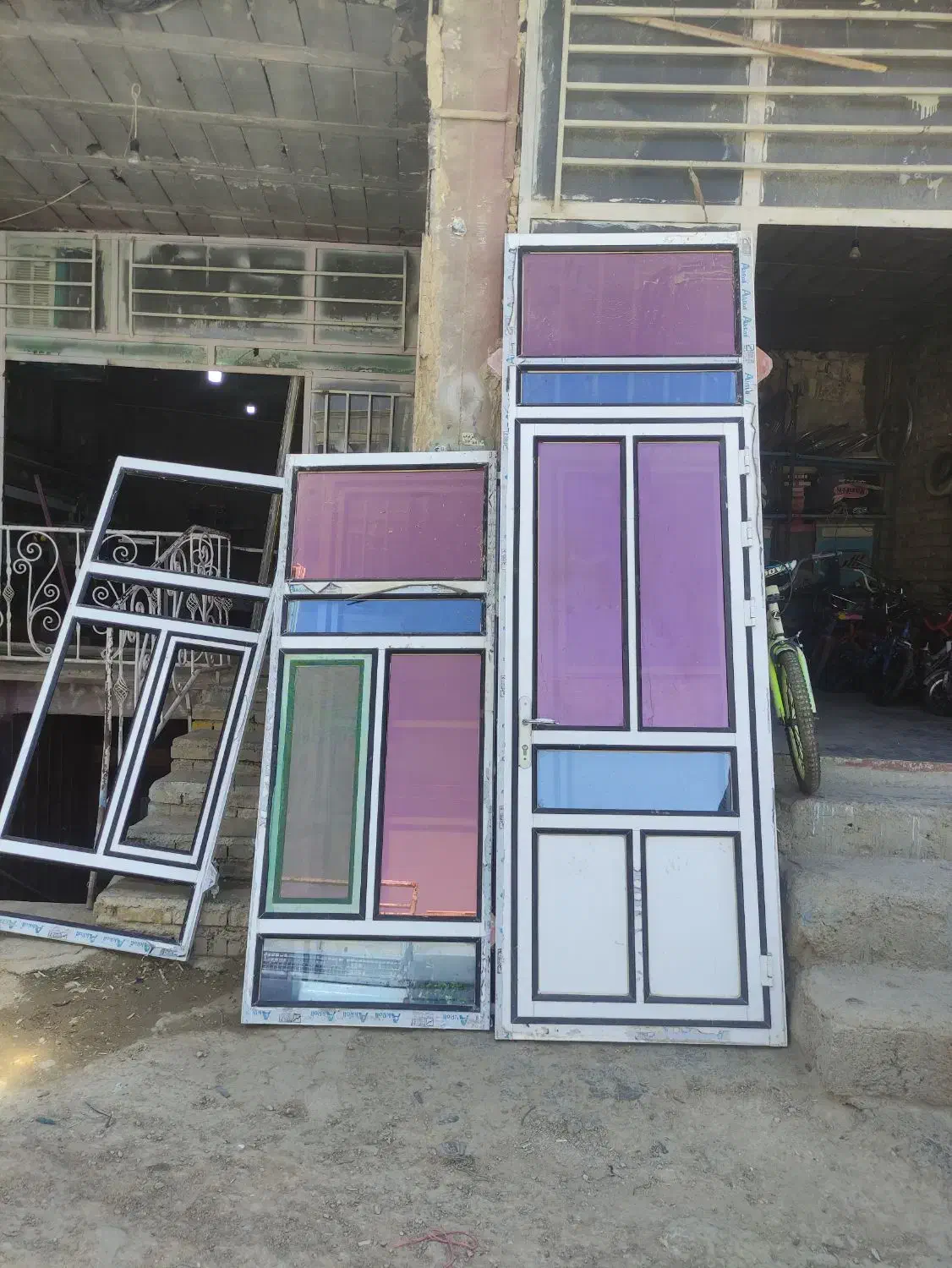 الومنیوم سازی خریدفروش درب وپنجره الومنیوم دست دوم|مصالح و تجهیزات ساختمان|لردگان, |دیوار