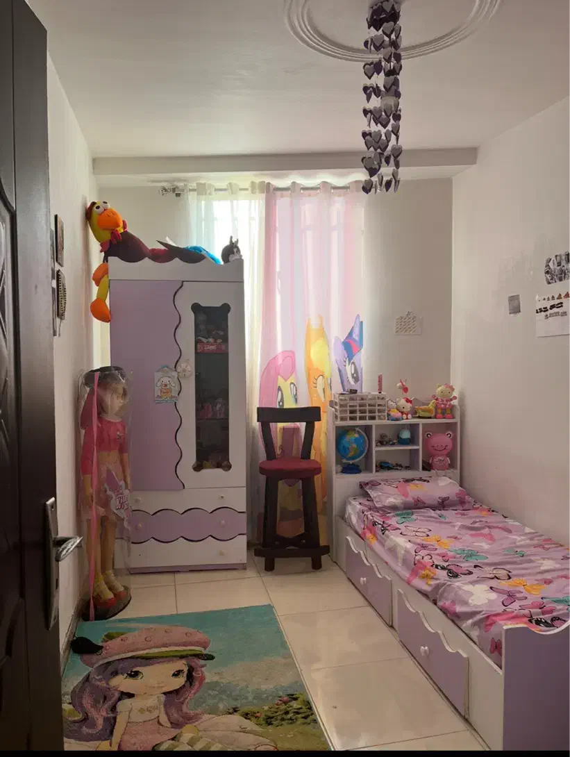 تخت و کمد دخترونه|تخت و صندلی بچه|رشت, کوی جام جم|دیوار