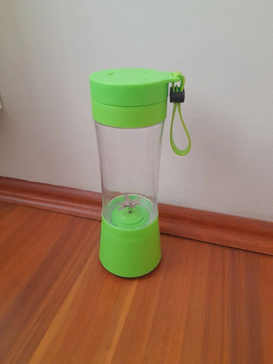 شیکر شارژی کاملا نو نو|خردکن، آسیاب، غذاساز|پرند, فاز ۵|دیوار