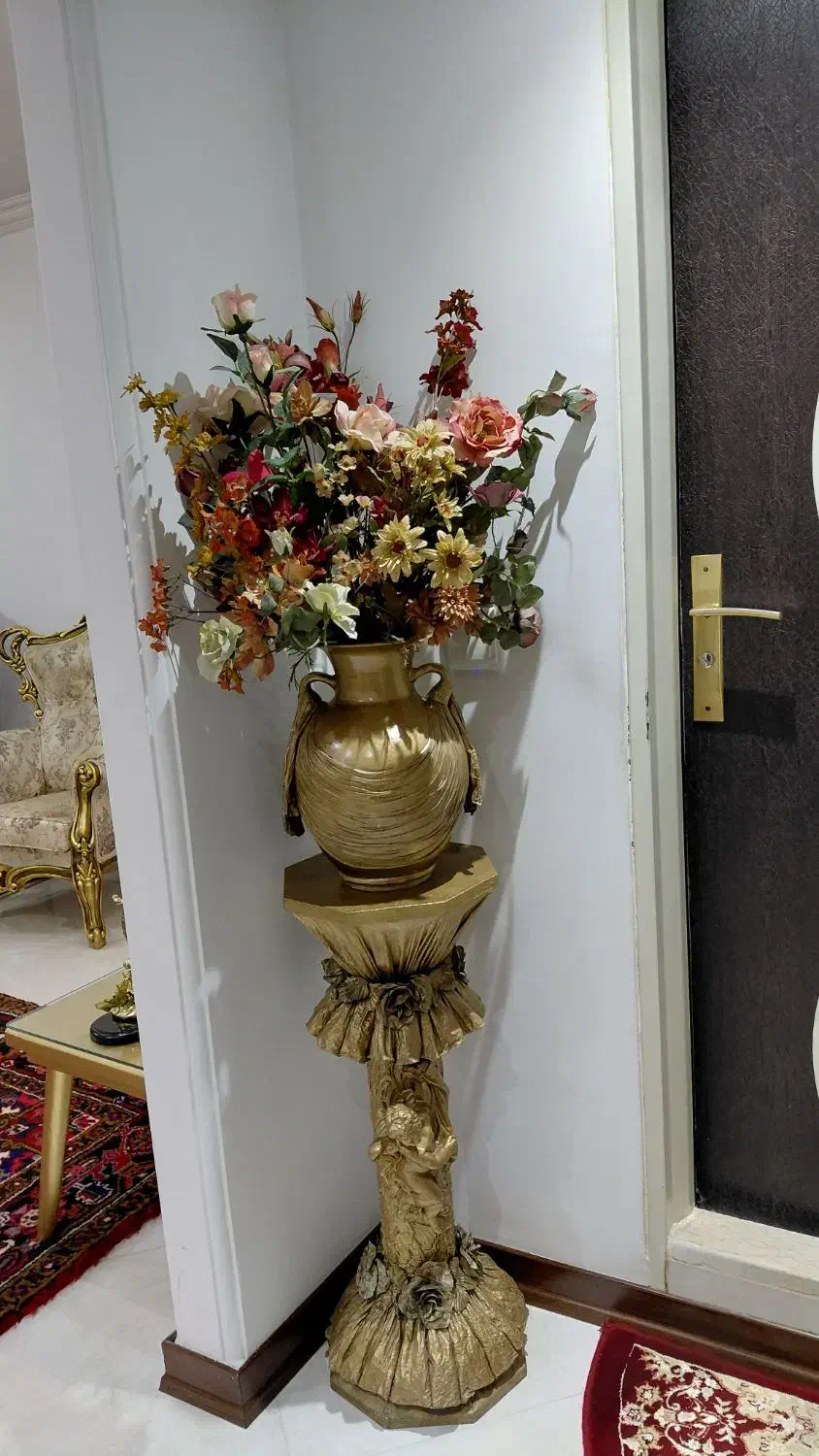 گلدان پایه|گل مصنوعی|چهاردانگه (تهران), |دیوار